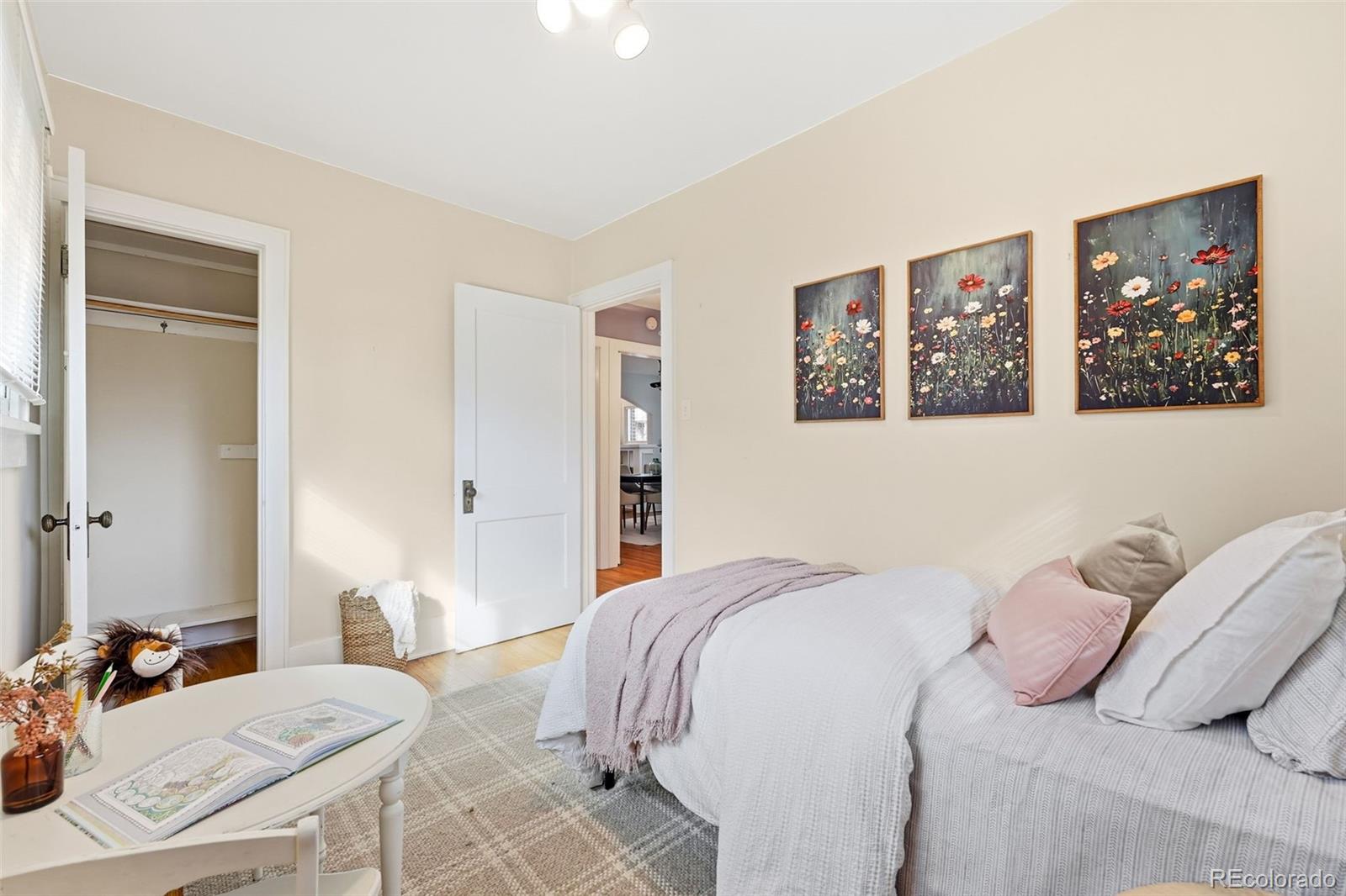 2332 N Glencoe Street