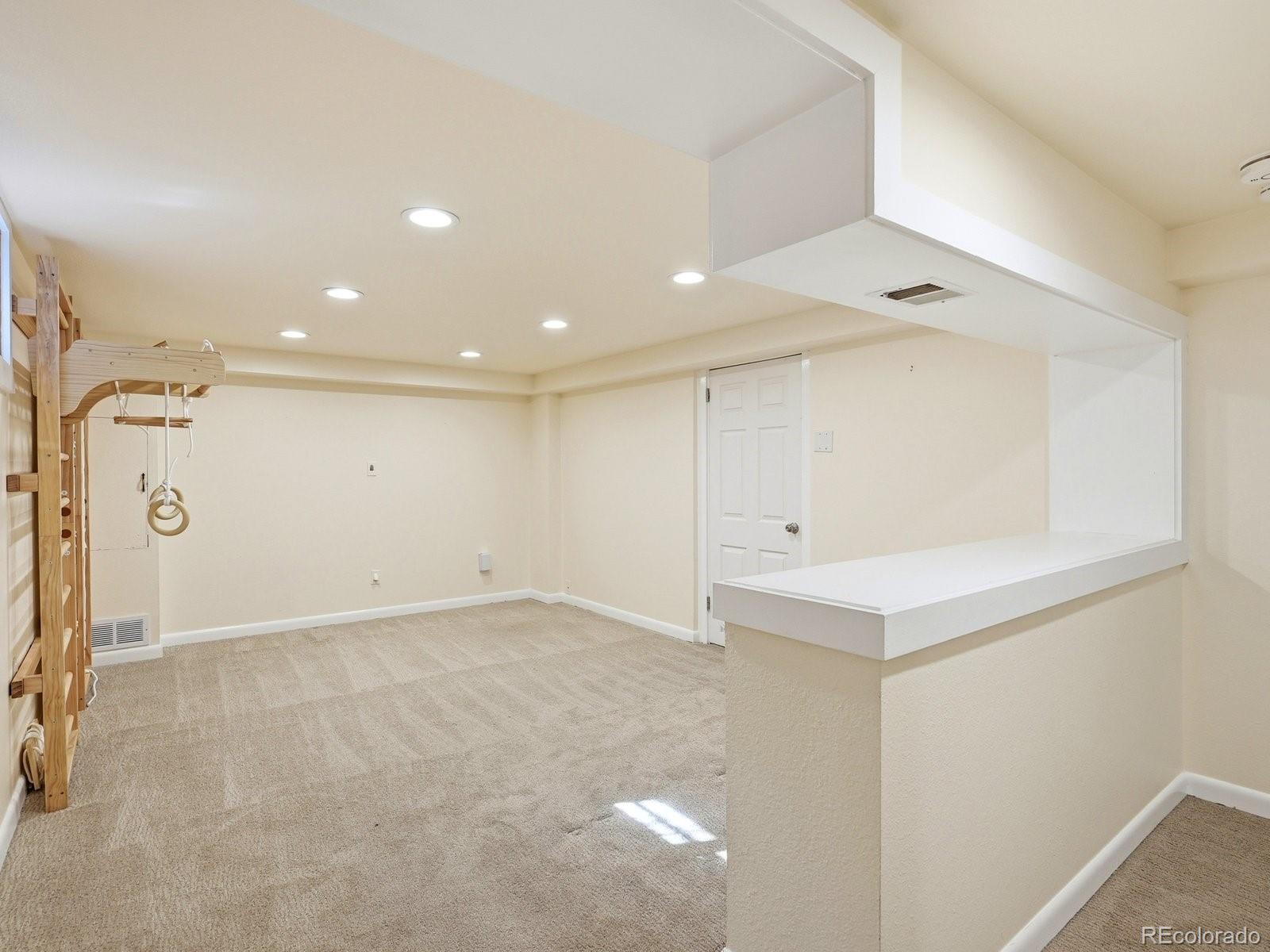 4345 E 17th Avenue Parkway