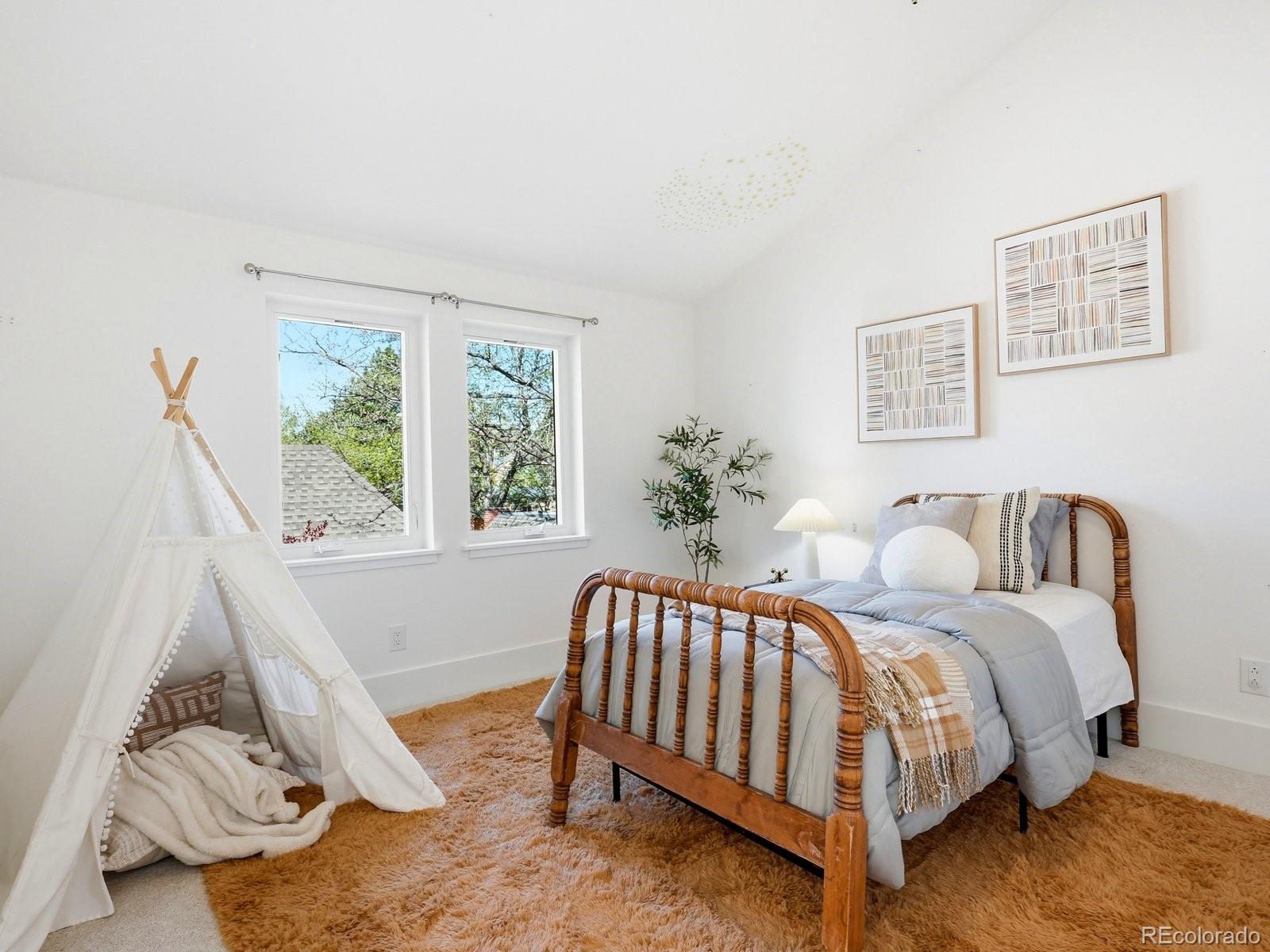 4345 E 17th Avenue Parkway