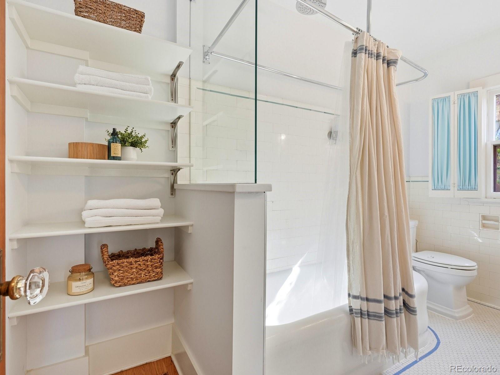 4345 E 17th Avenue Parkway