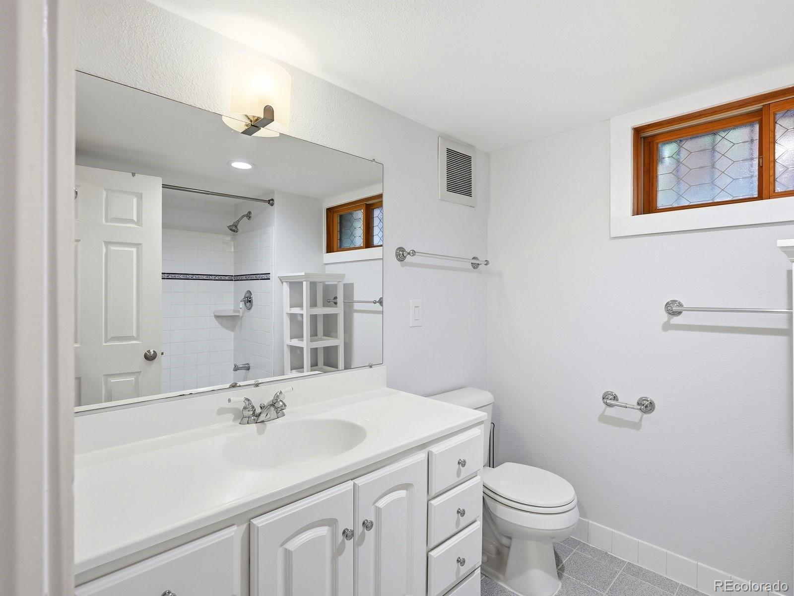 4345 E 17th Avenue Parkway