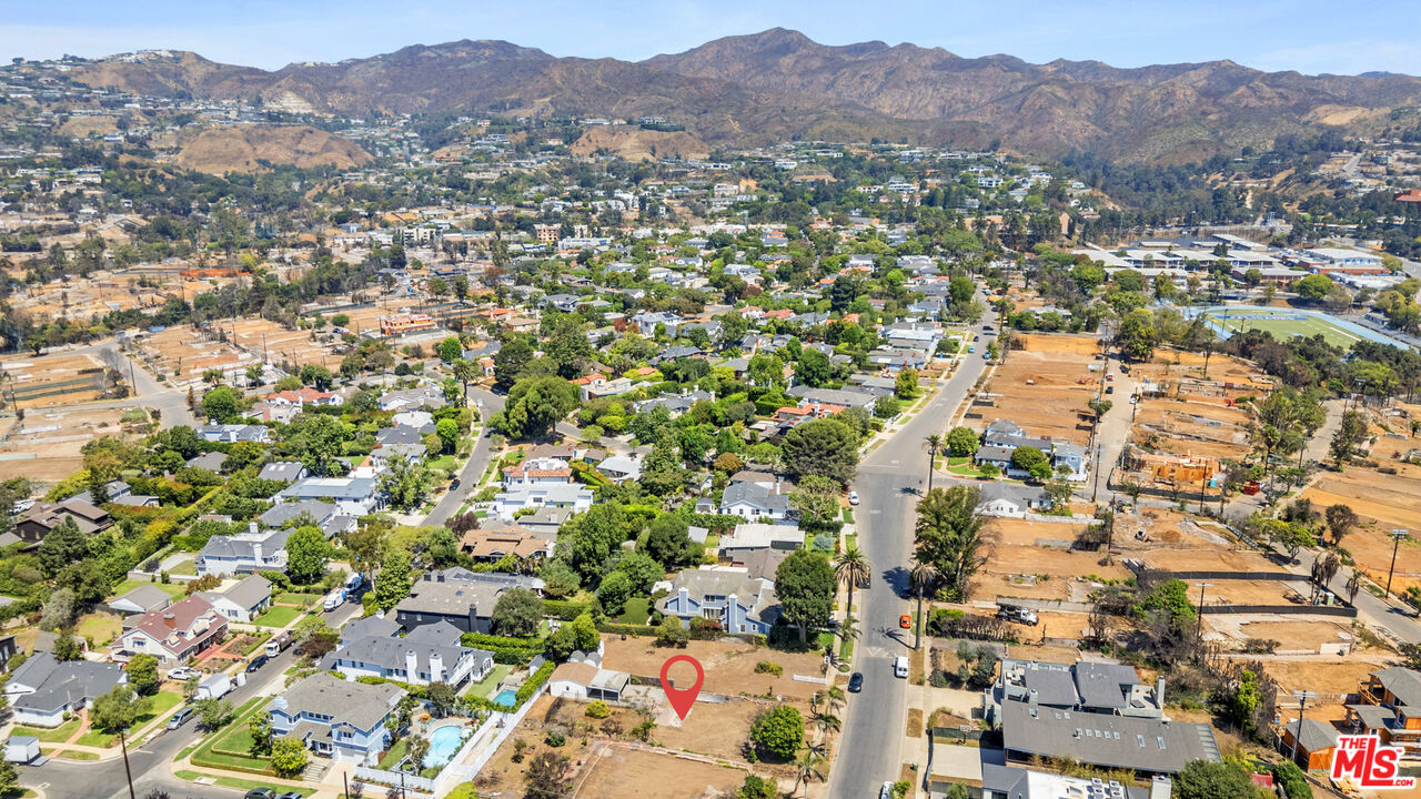 507 El Medio Ave