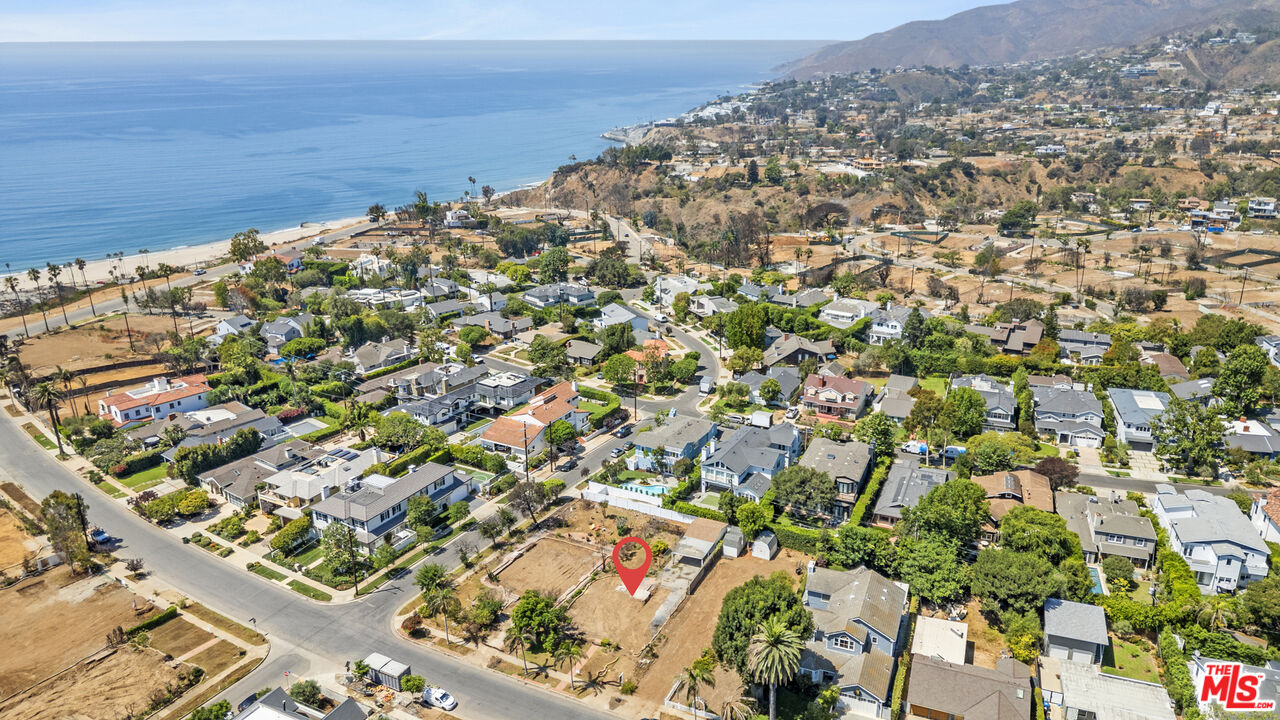 507 El Medio Ave