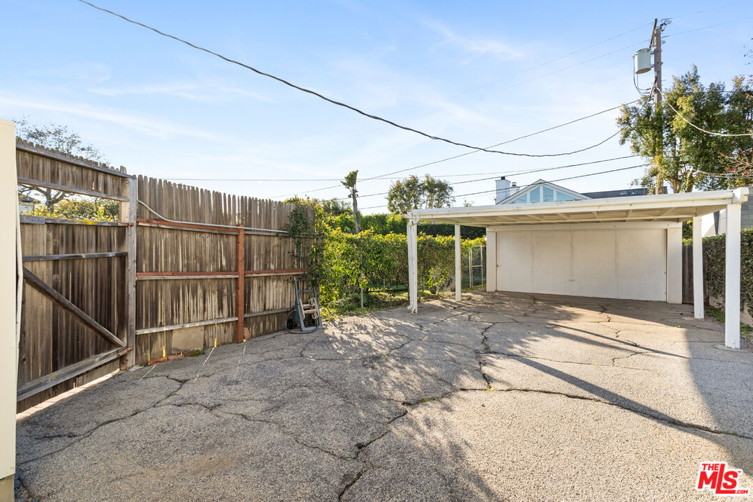 507 El Medio Ave