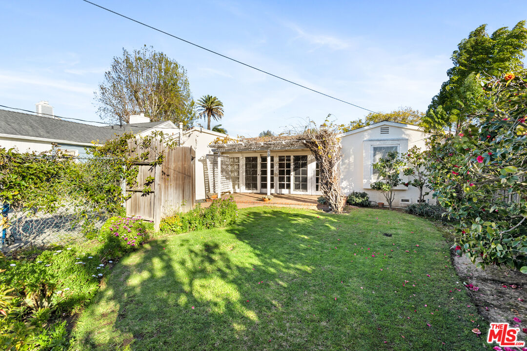 507 El Medio Ave