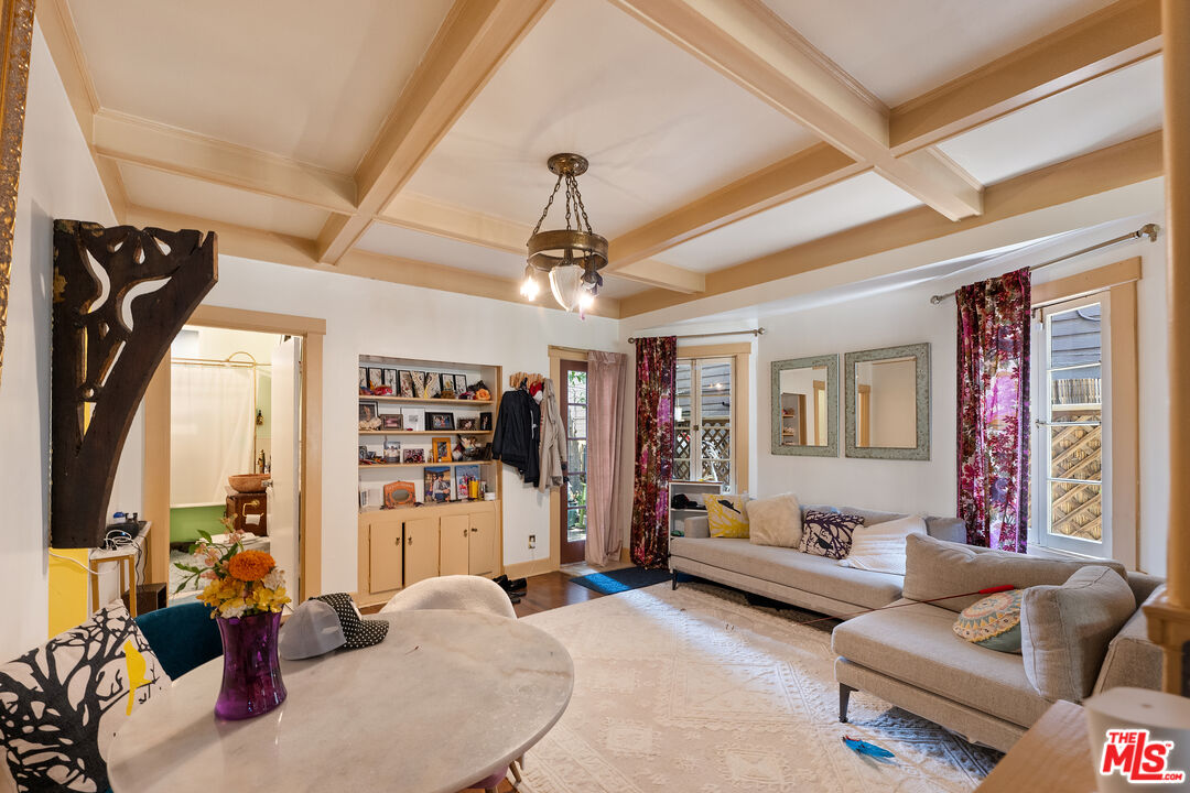 24 Westminster Ave Unit: 1