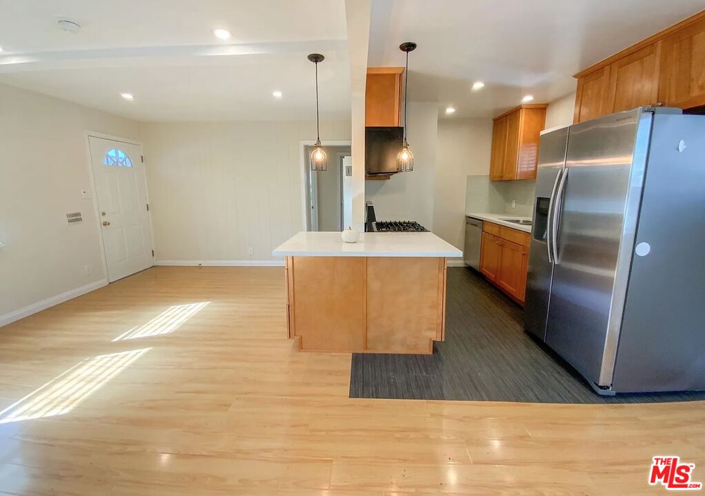 1205 Appleton Way