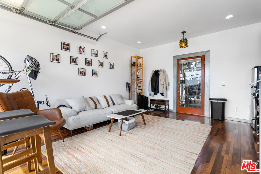 24 Westminster Ave Unit: 2