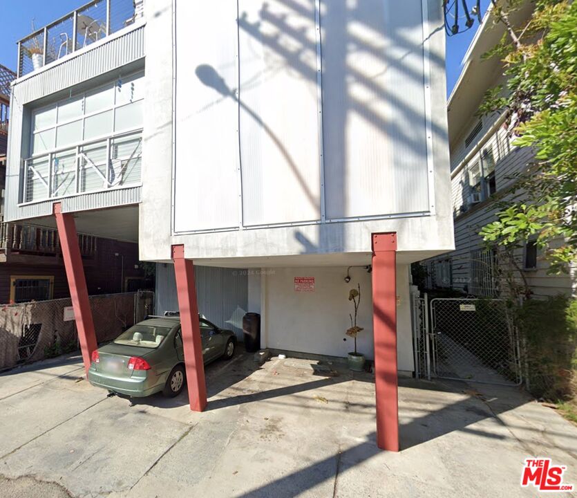 24 Westminster Ave Unit: 2