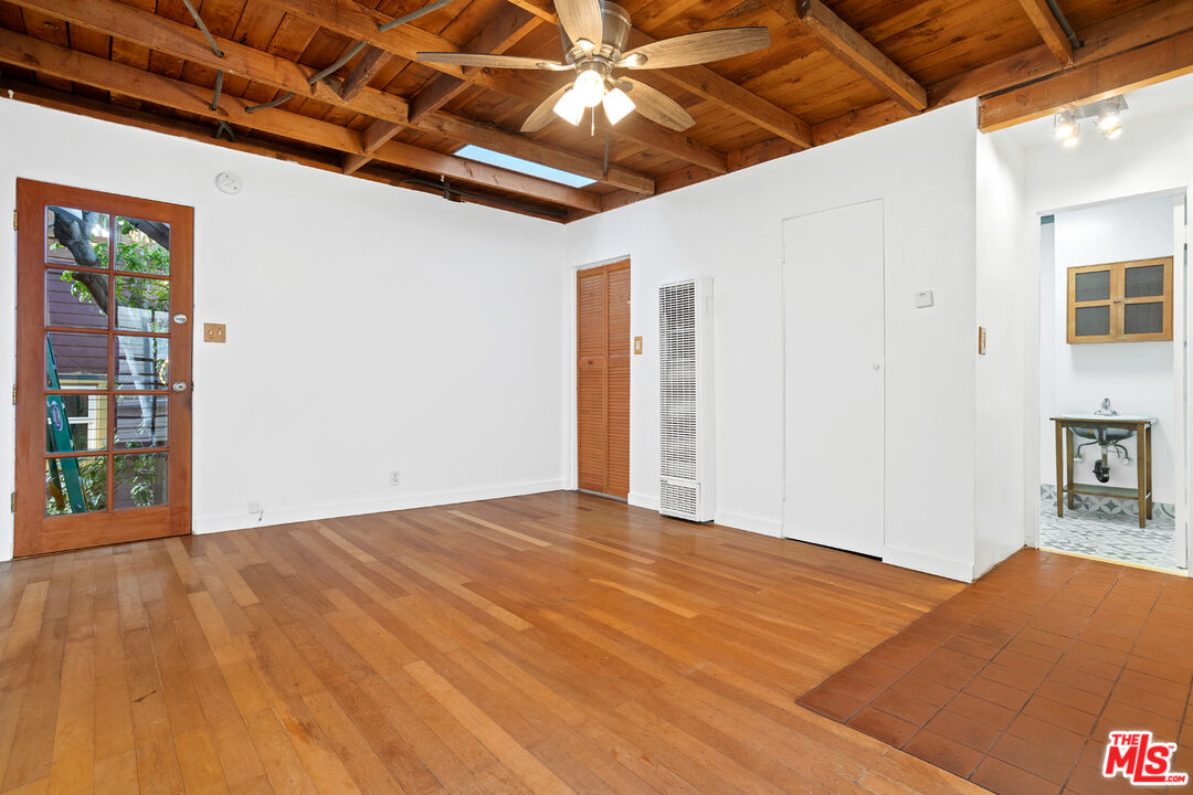 24 Westminster Ave Unit: 4
