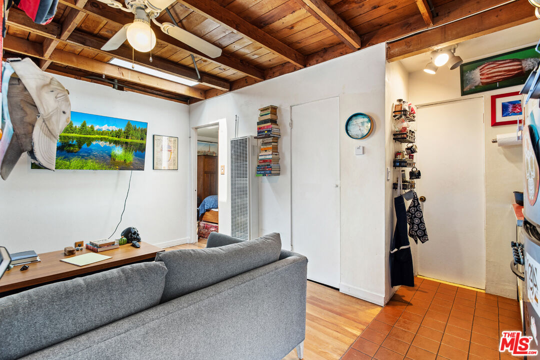 24 Westminster Ave Unit: 4