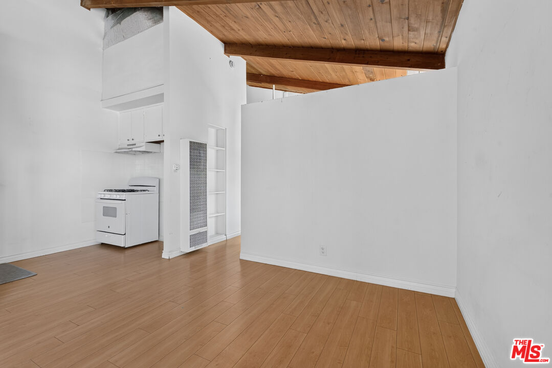13217 Venice Blvd