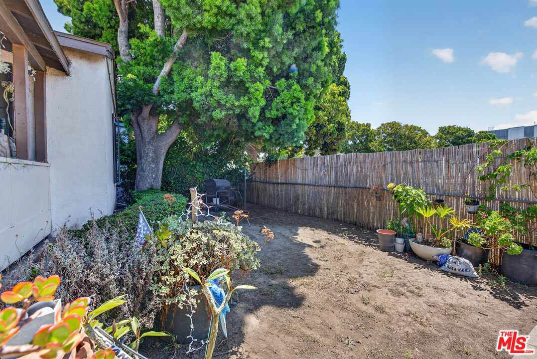 13217 Venice Blvd