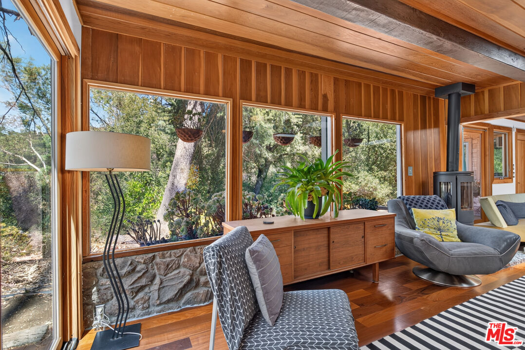 1738 Topanga Skyline Dr