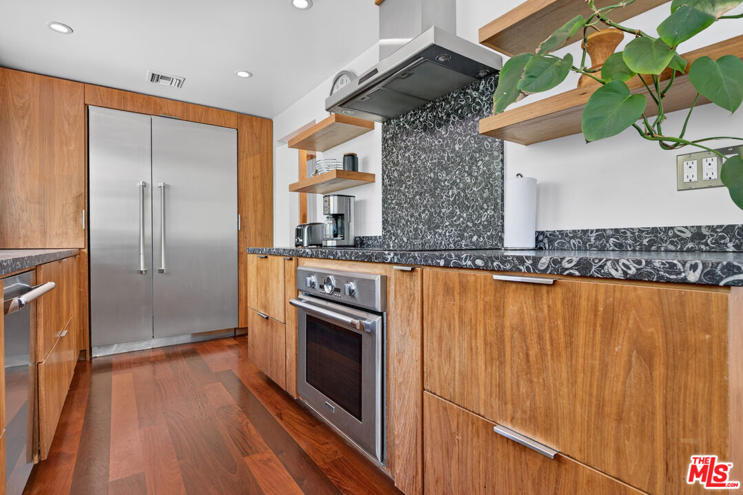 1738 Topanga Skyline Dr
