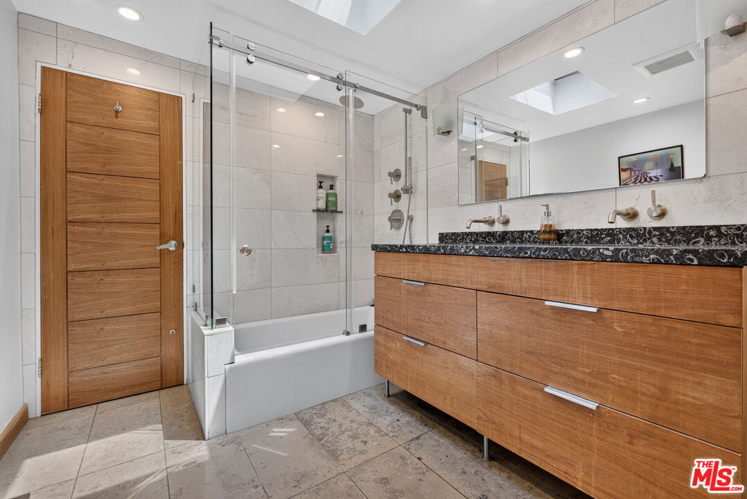1738 Topanga Skyline Dr
