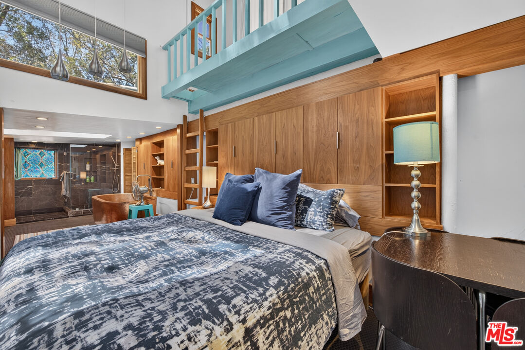 1738 Topanga Skyline Dr