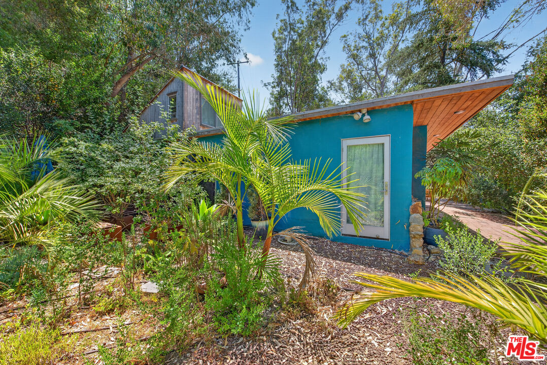 1738 Topanga Skyline Dr
