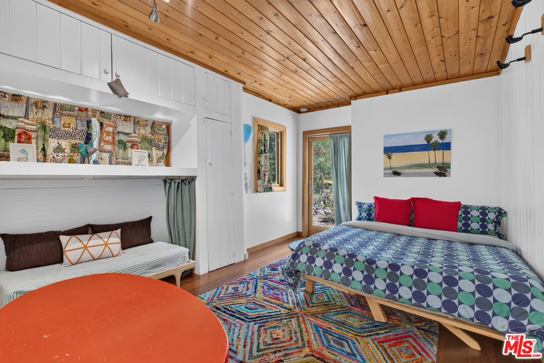 1738 Topanga Skyline Dr