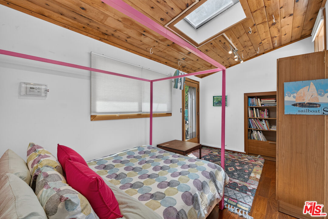 1738 Topanga Skyline Dr
