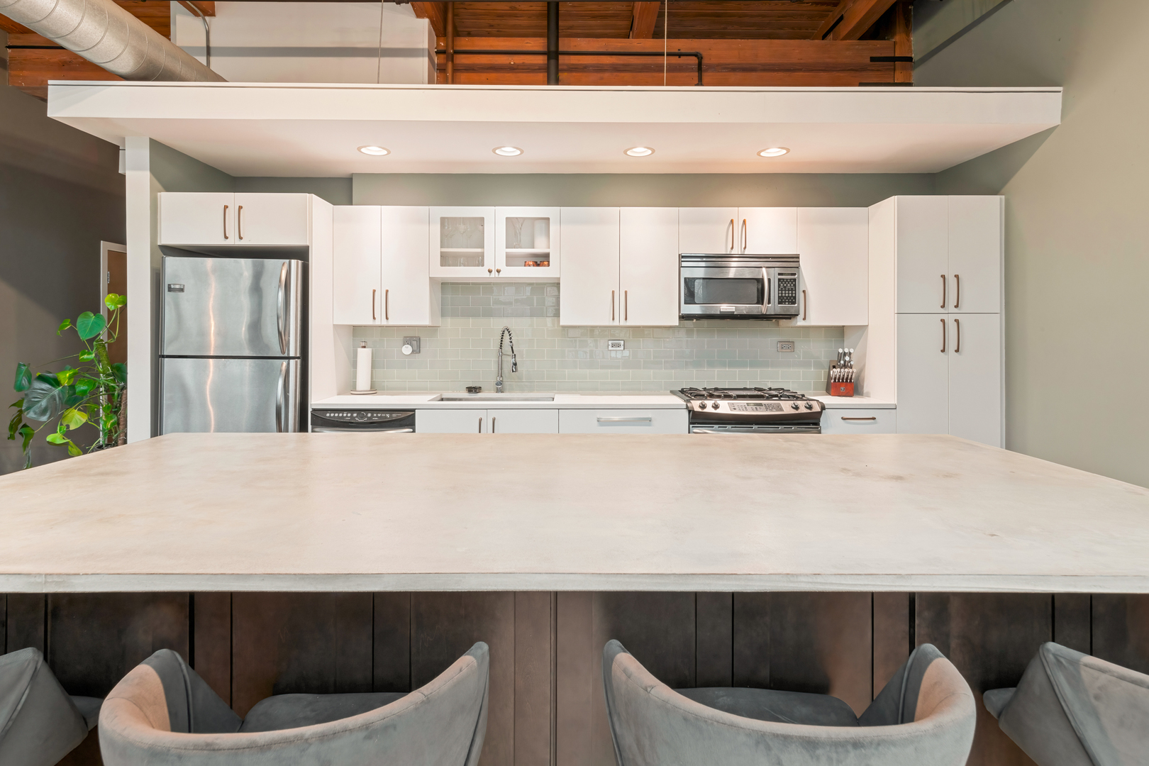 1259 N Wood Street Unit: 207