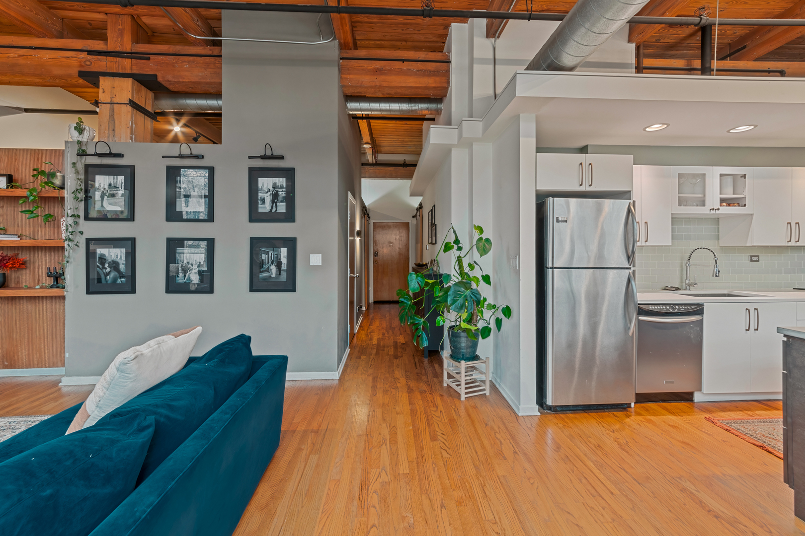 1259 N Wood Street Unit: 207