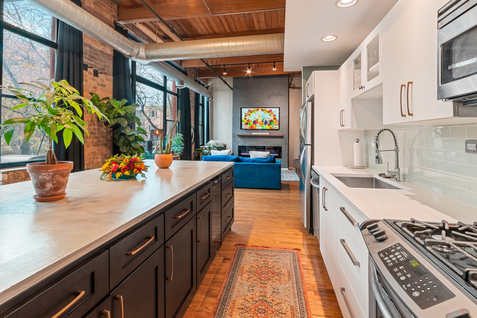 1259 N Wood Street Unit: 207