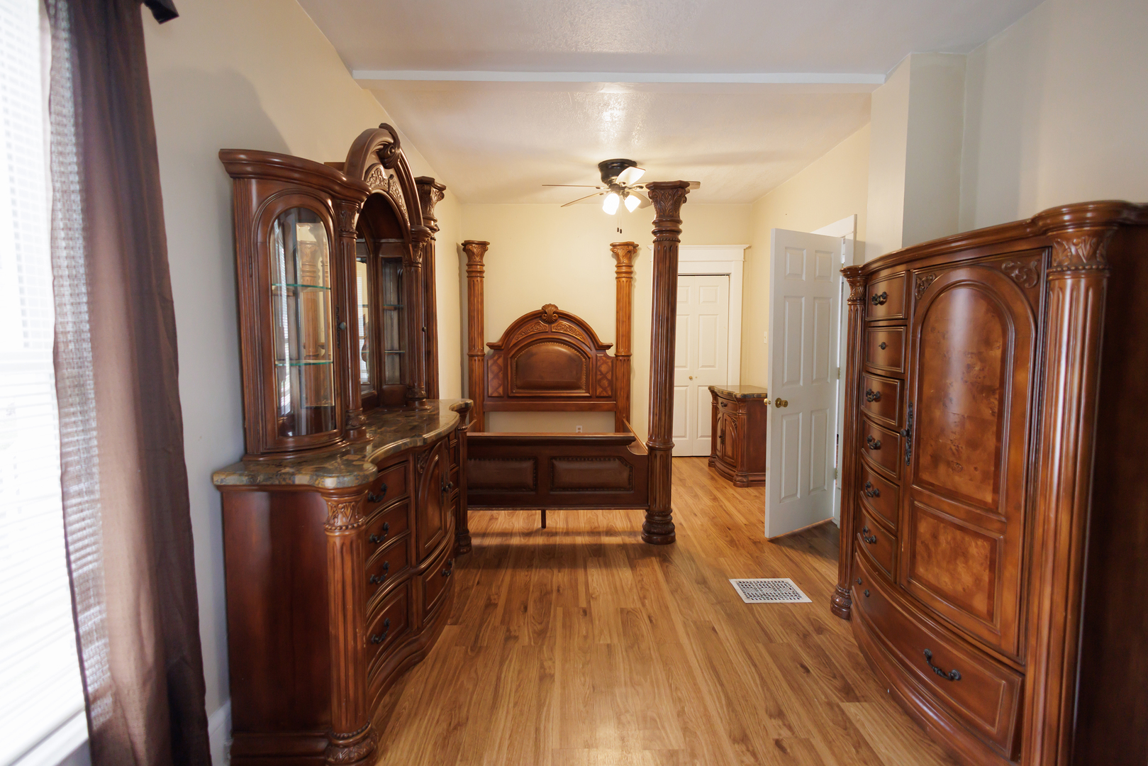 385 N 7th Avenue