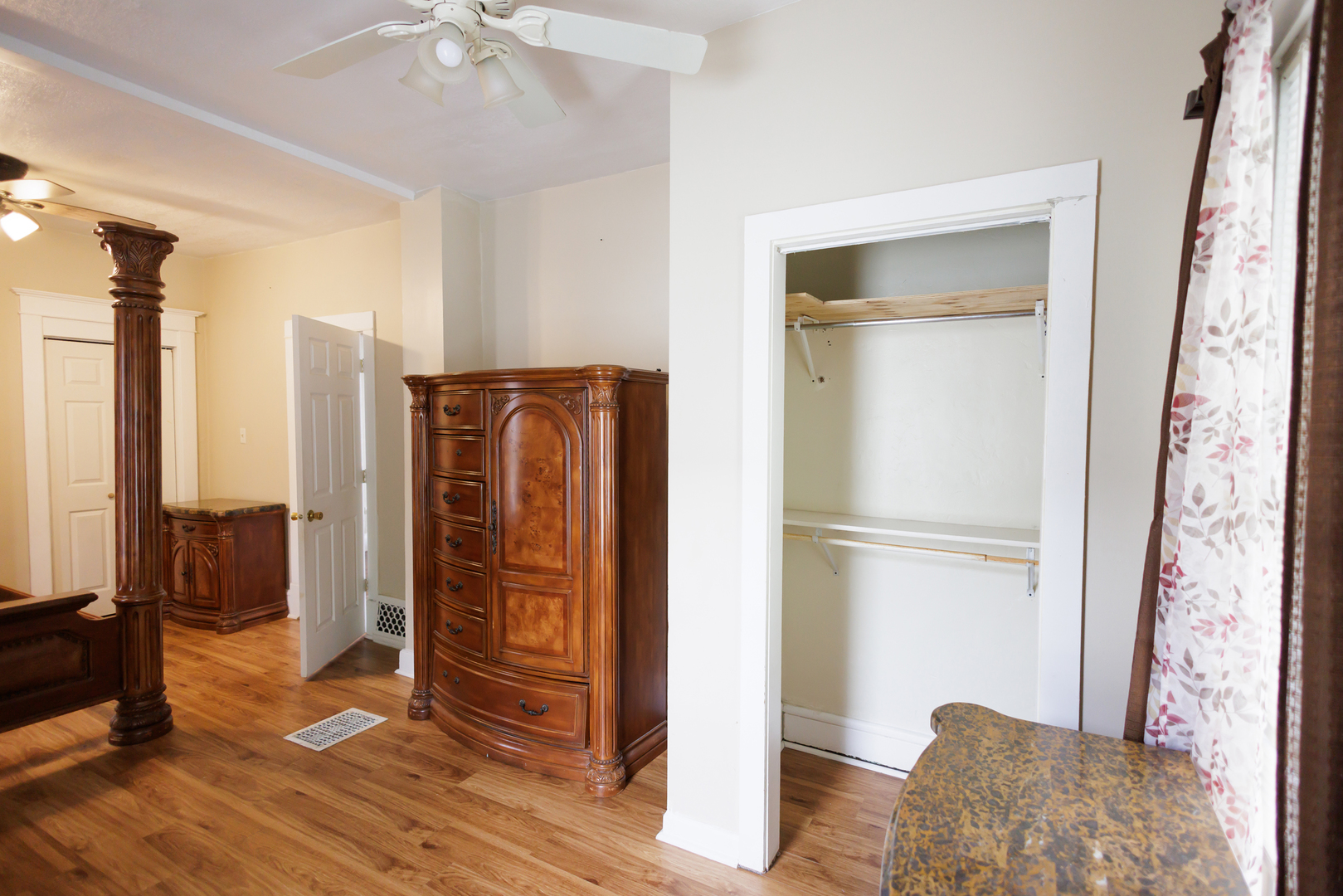 385 N 7th Avenue