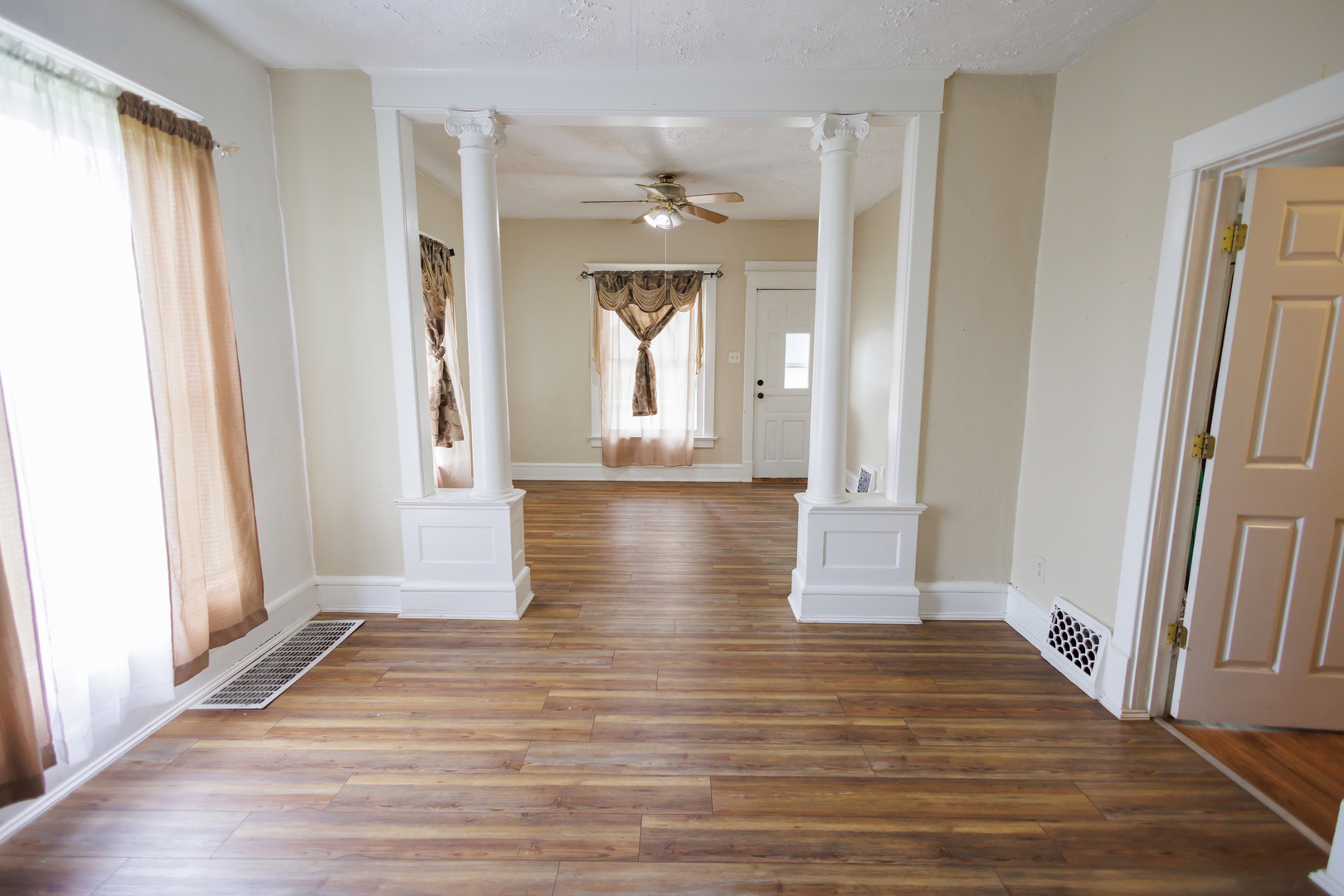 385 N 7th Avenue