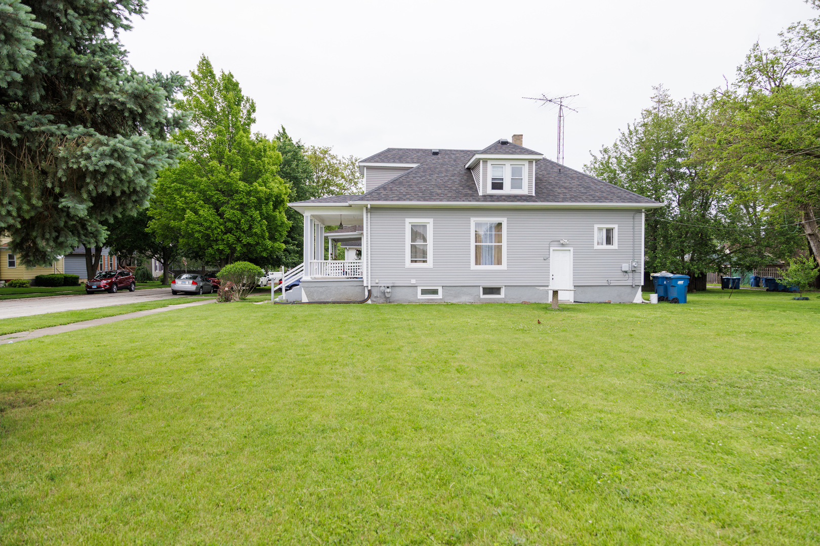 385 N 7th Avenue