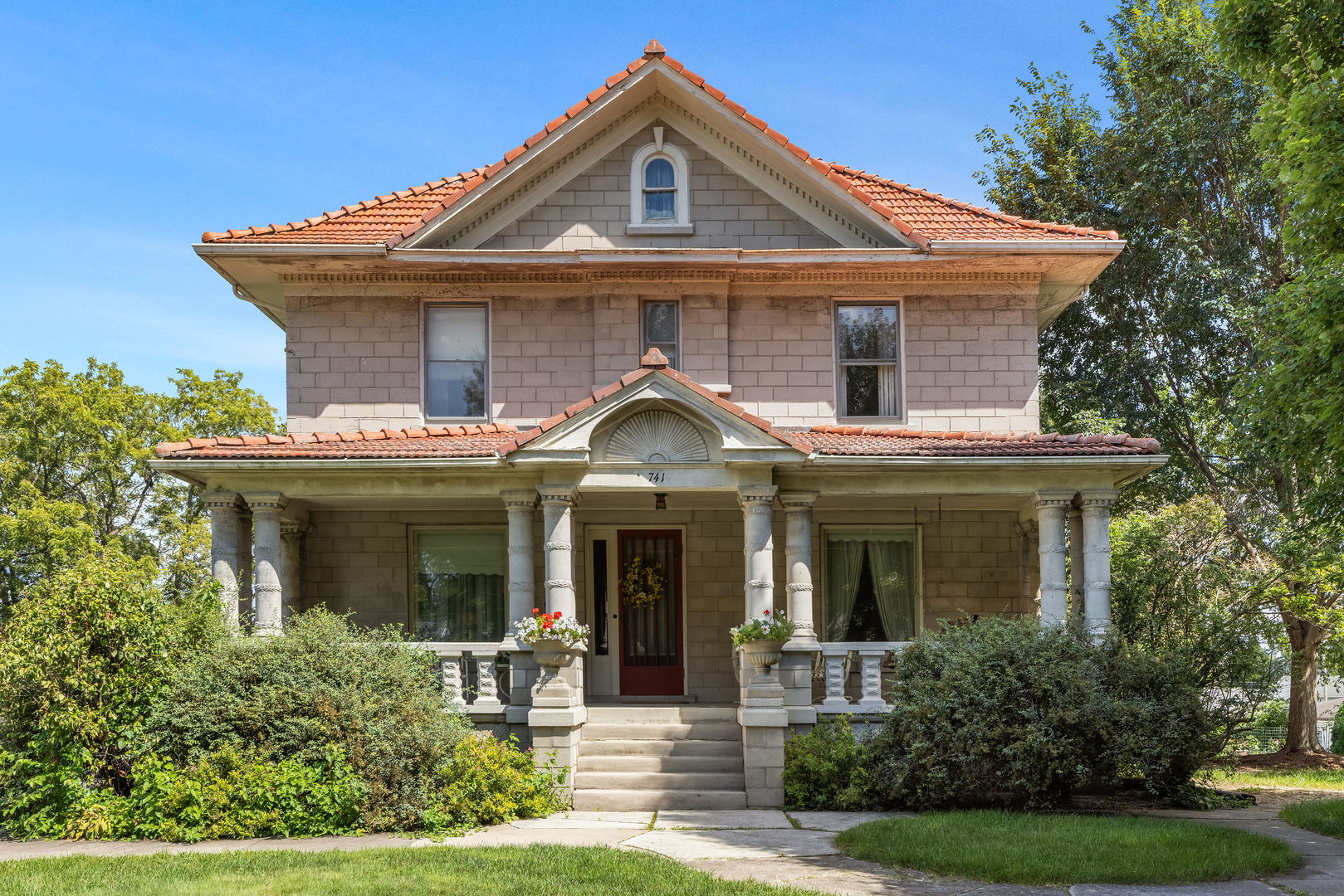 741 Dunbar Street