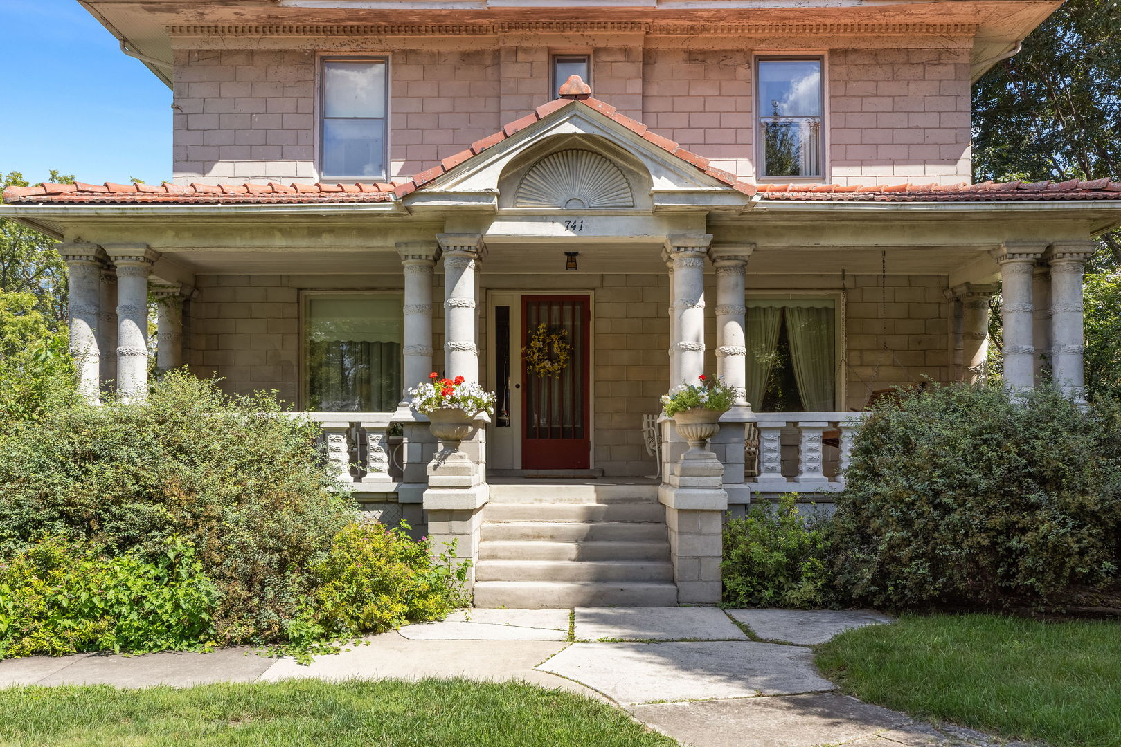 741 Dunbar Street