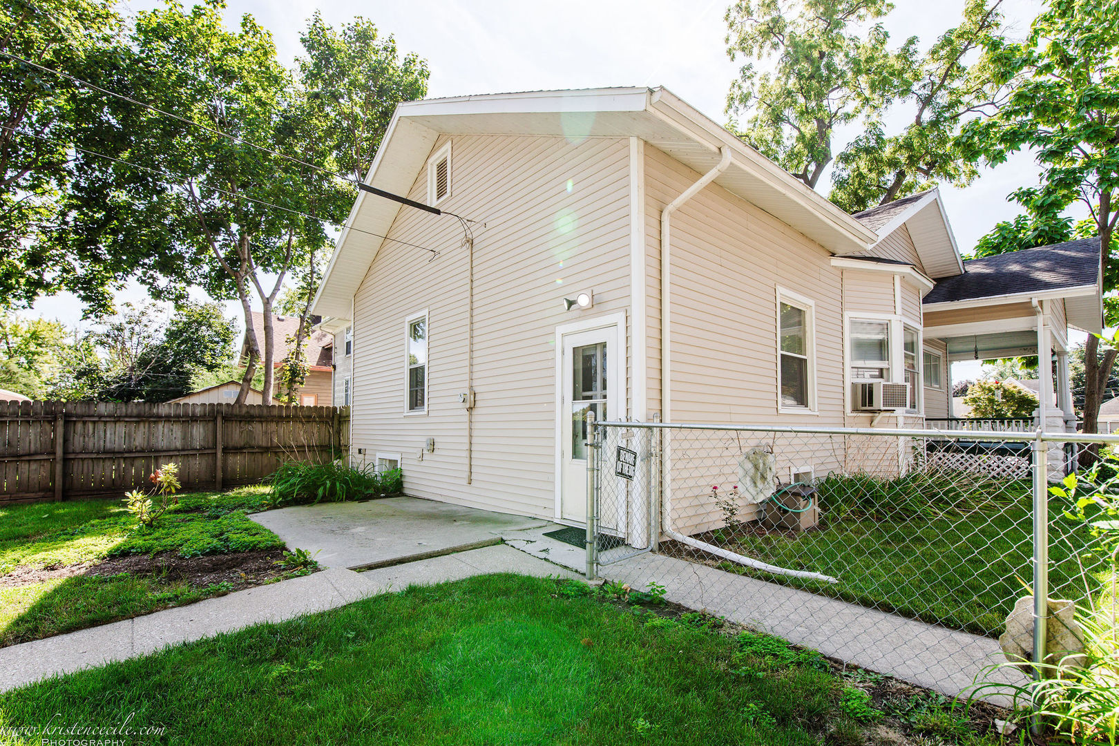 1117 W Station Street