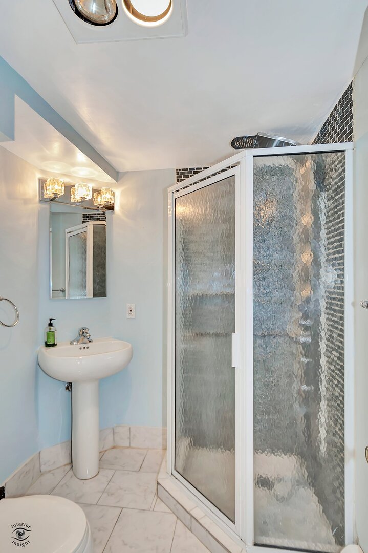 1096 S Wildwood Avenue