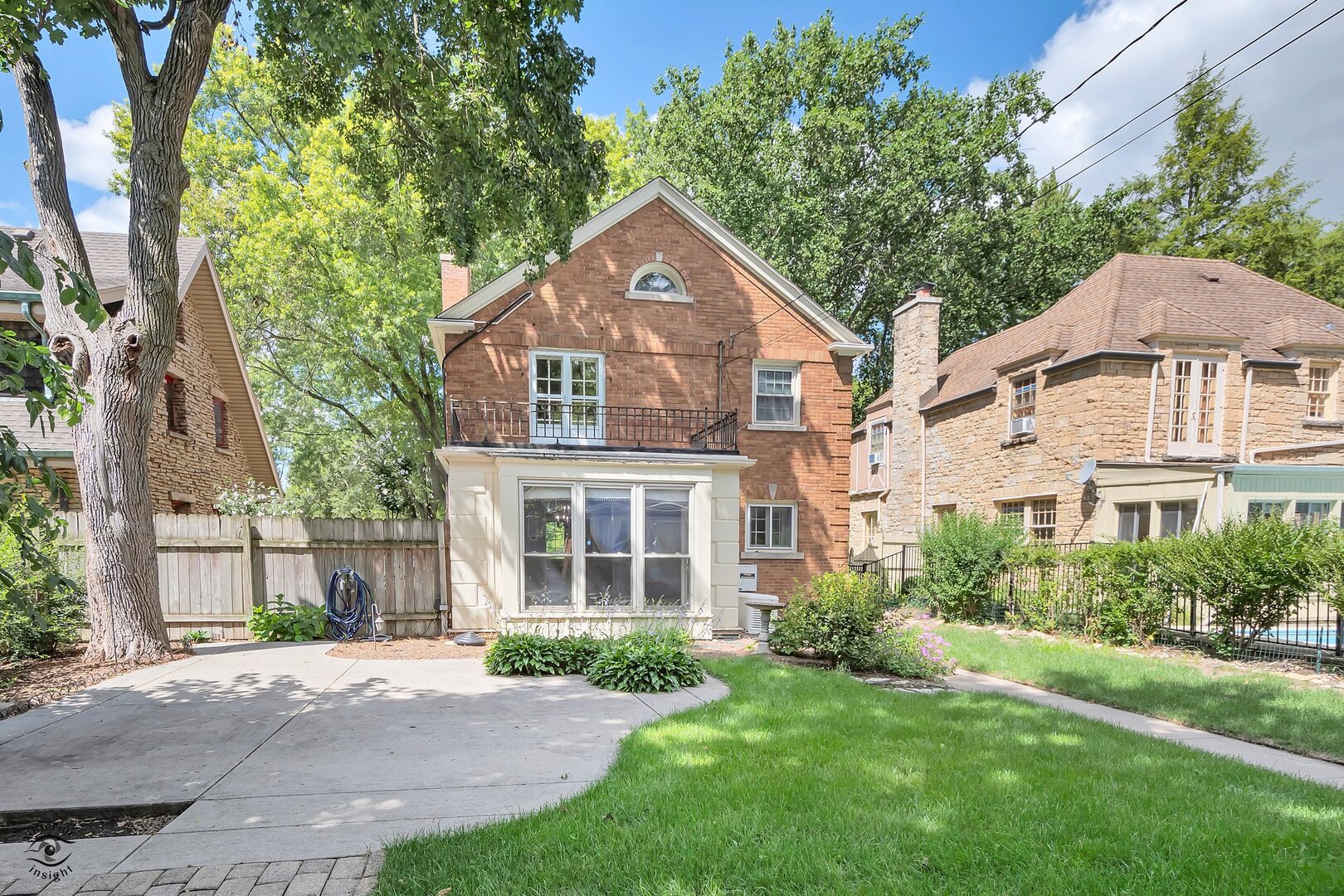 1096 S Wildwood Avenue