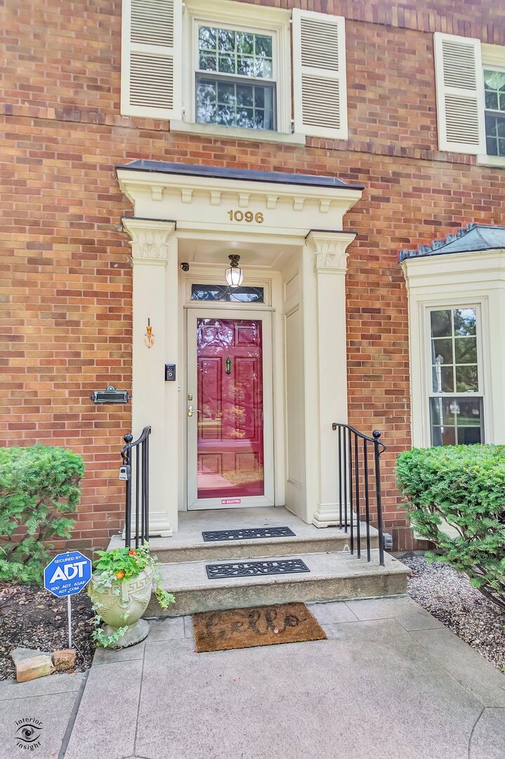 1096 S Wildwood Avenue