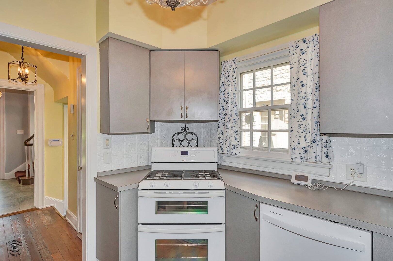 1096 S Wildwood Avenue