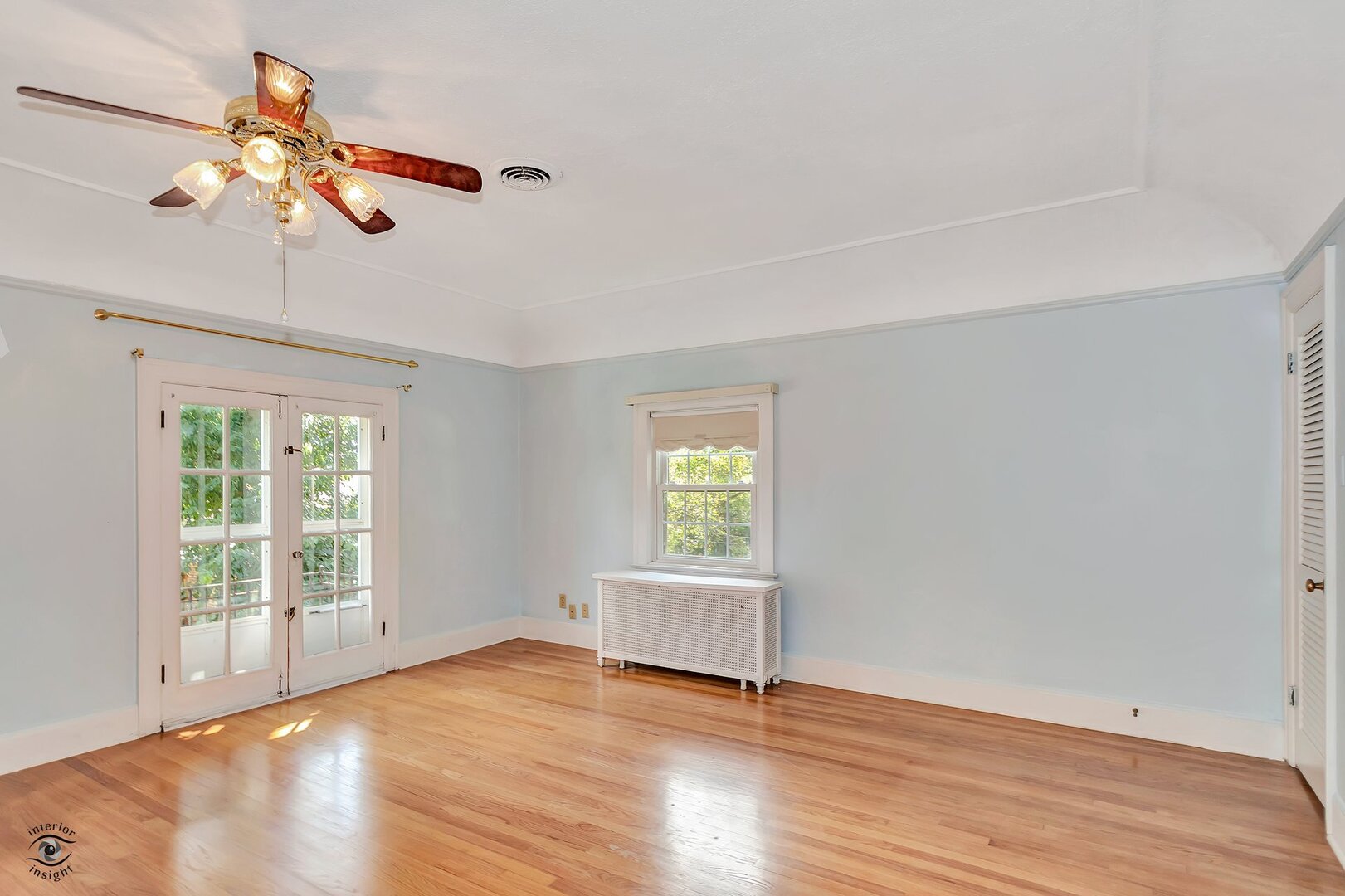 1096 S Wildwood Avenue