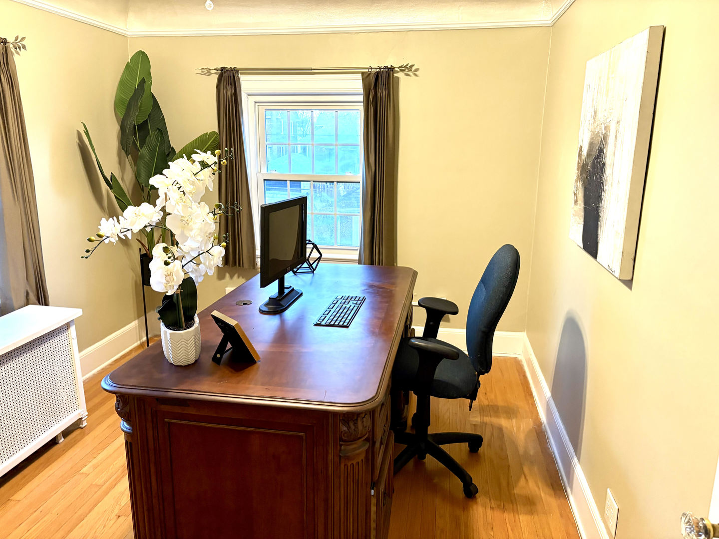 1096 S Wildwood Avenue