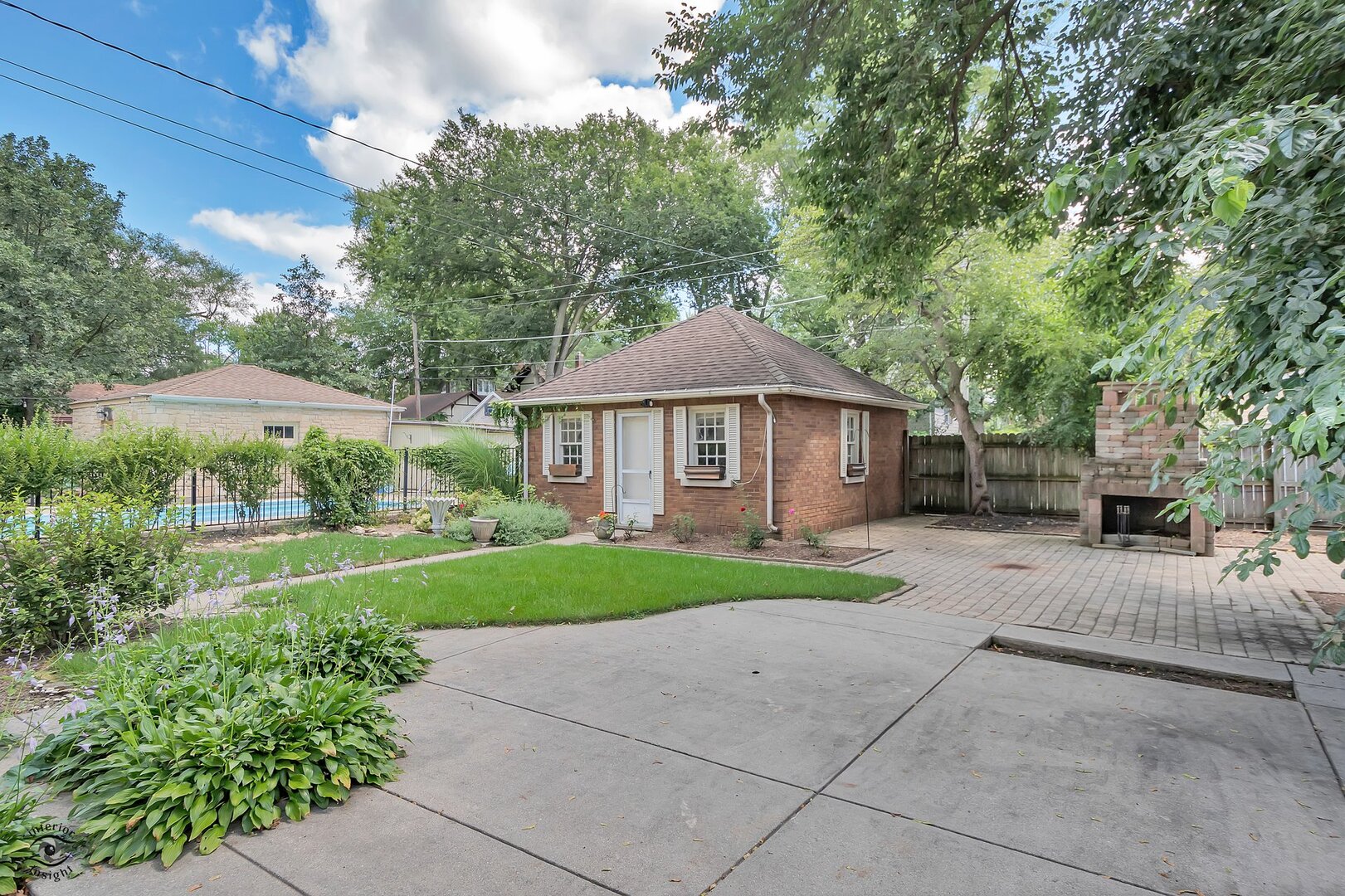 1096 S Wildwood Avenue