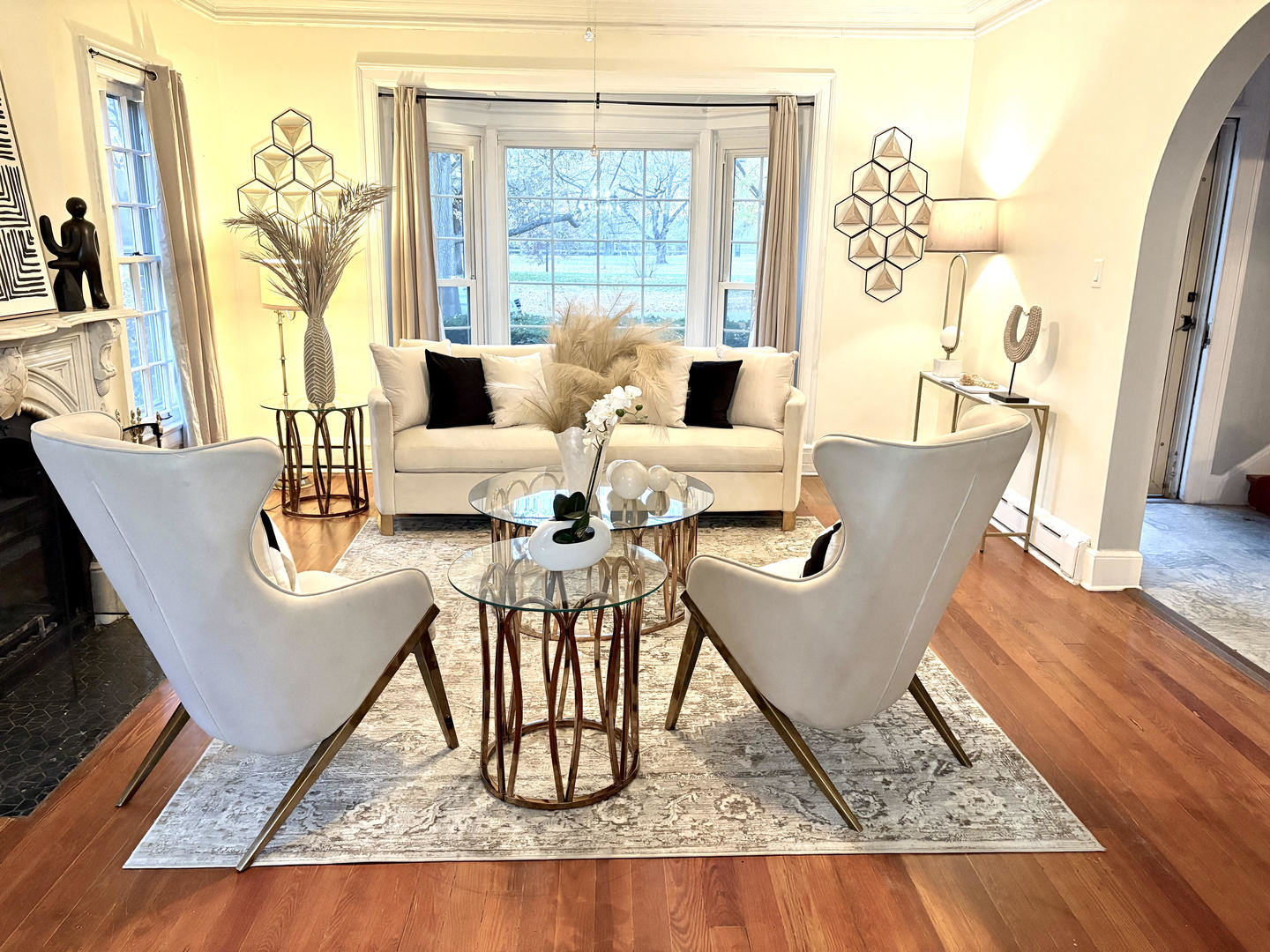 1096 S Wildwood Avenue