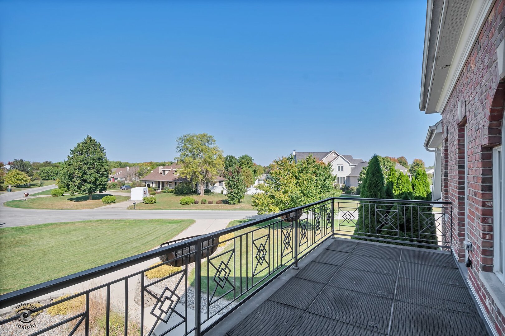 1037 Deer Trail