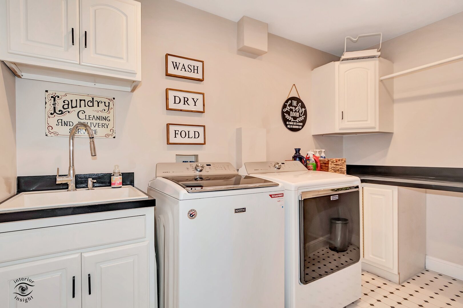 1037 Deer Trail