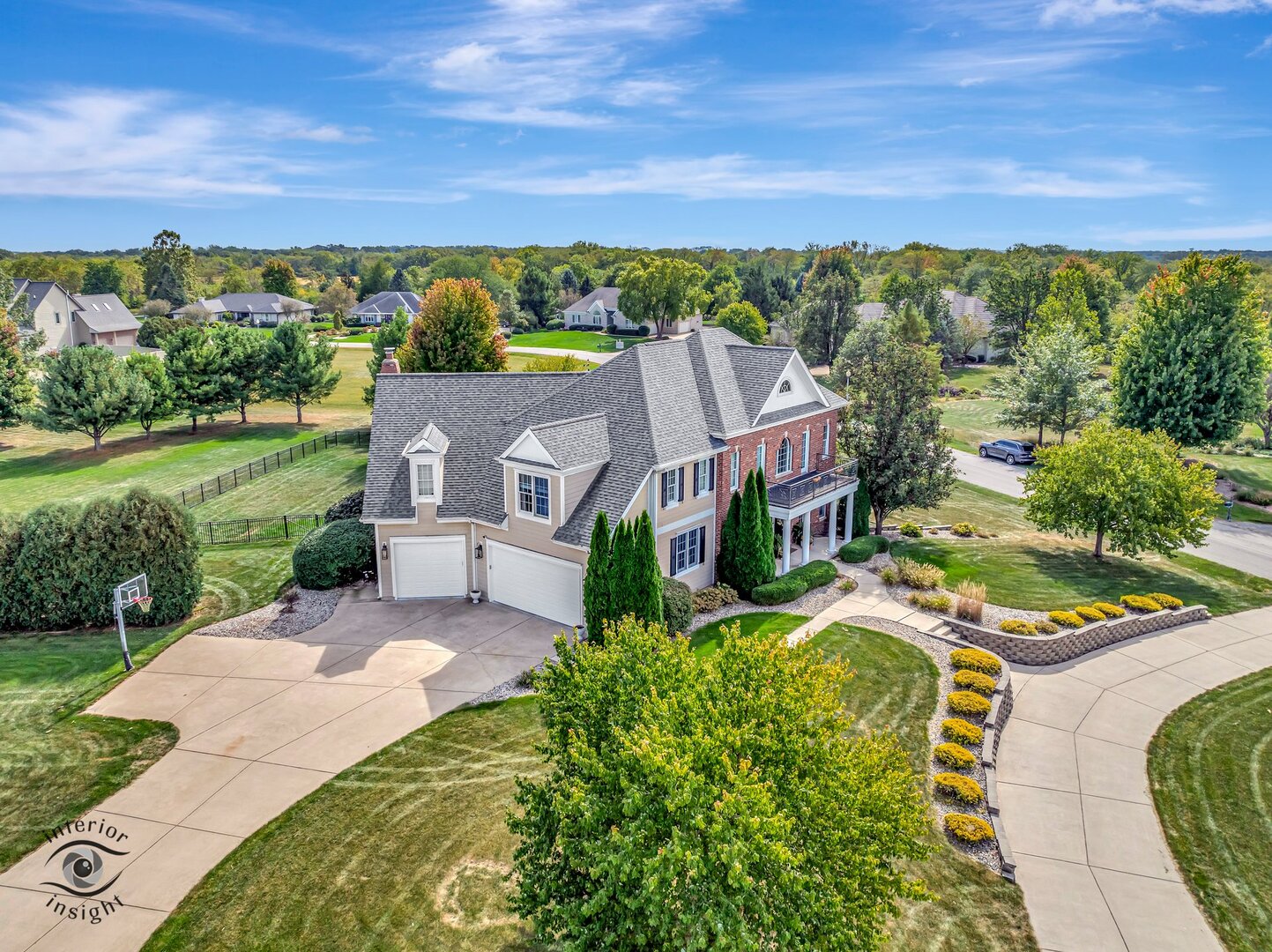 1037 Deer Trail