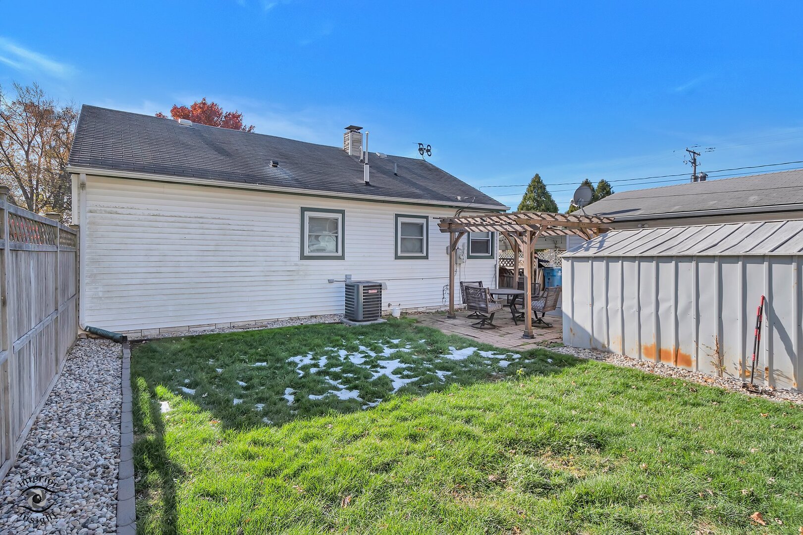 1071 E Broadway Street