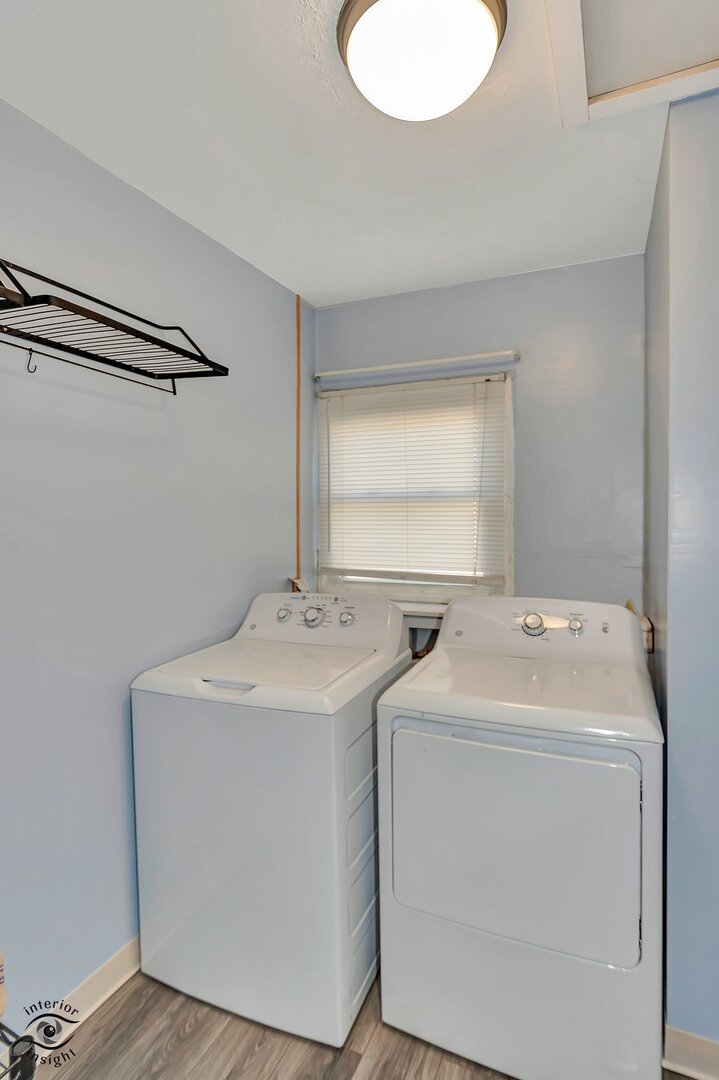 1071 E Broadway Street