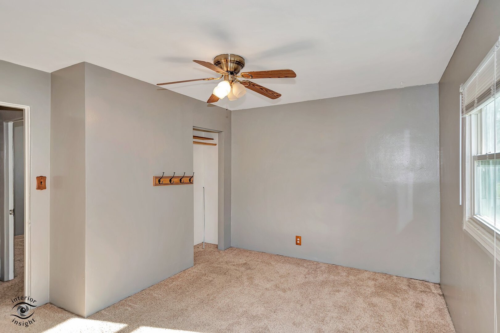 1071 E Broadway Street