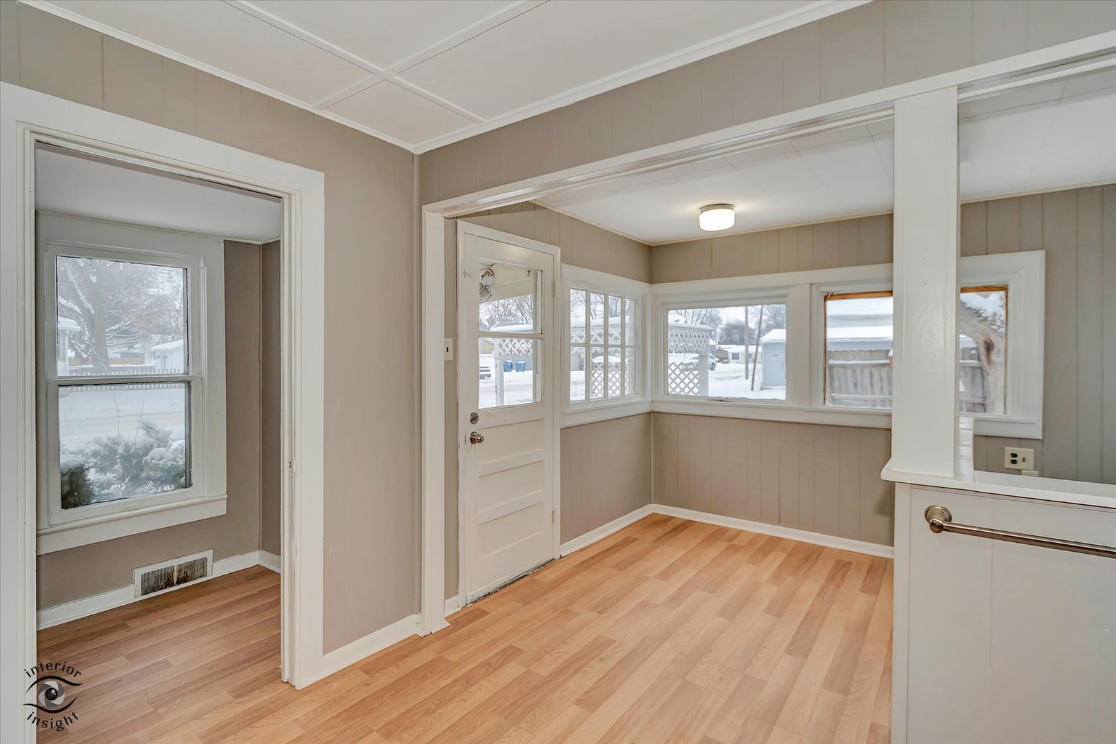 411 N Prairie Avenue