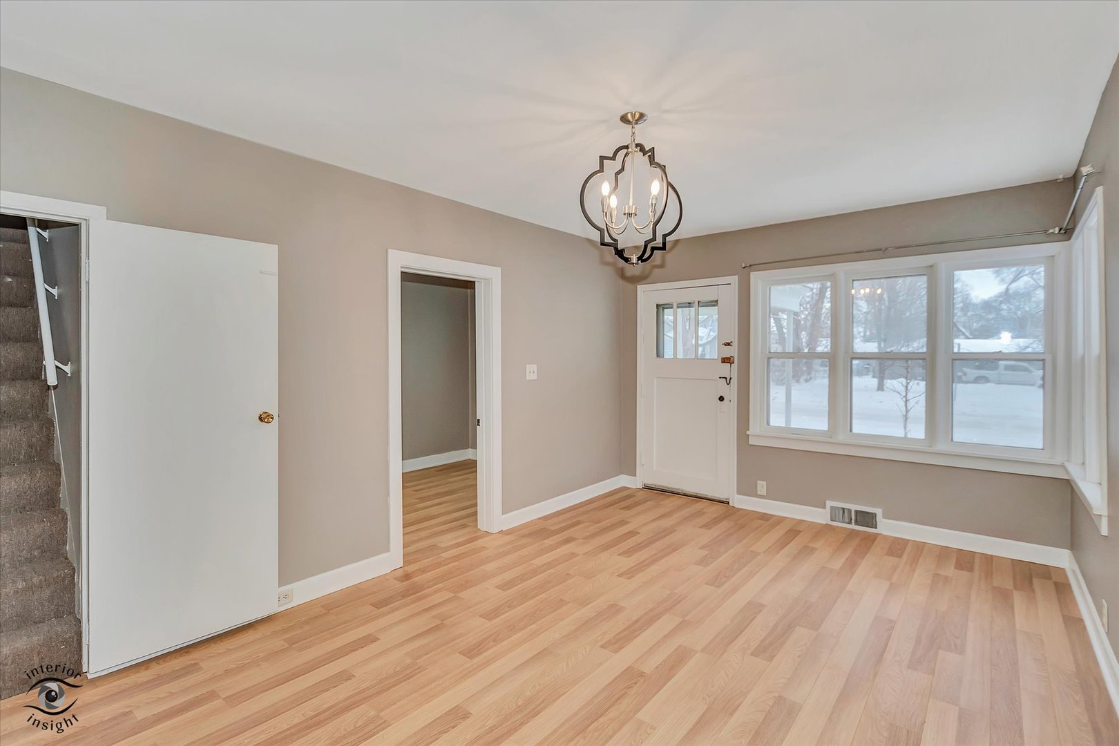 411 N Prairie Avenue